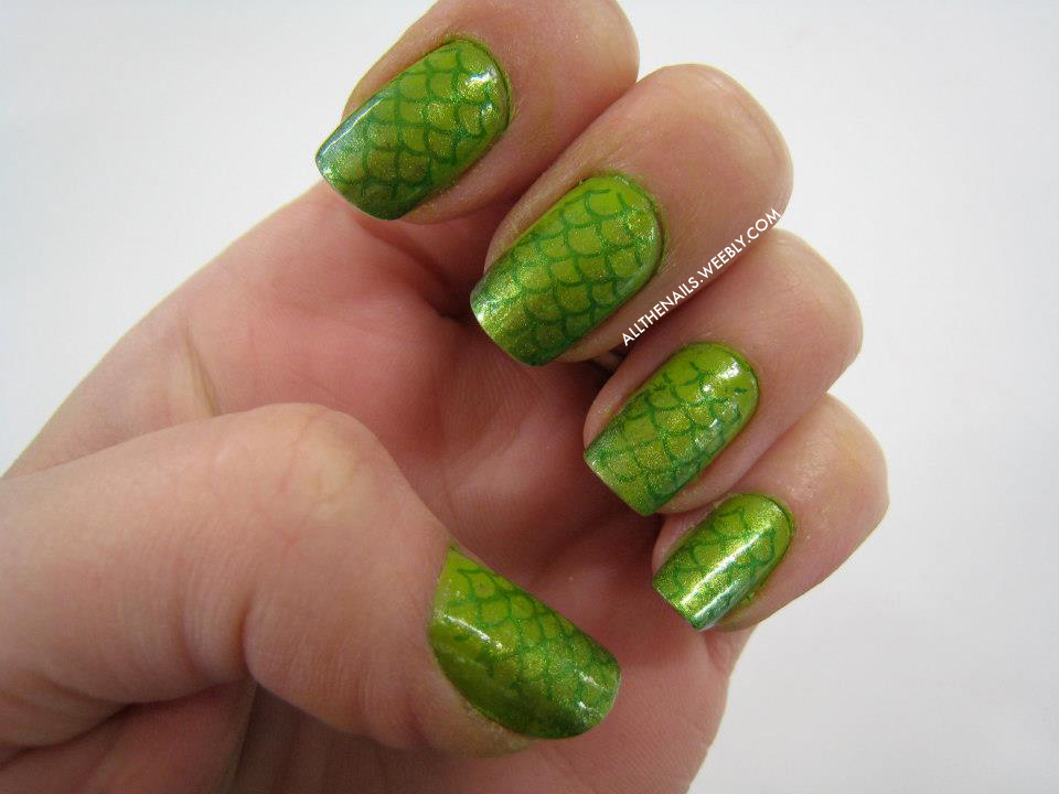 3. Colorful Fish Scale Nails - wide 4